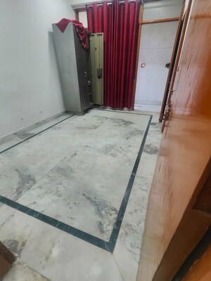 Room in 1 BHK Apartment at Saket – for Rent