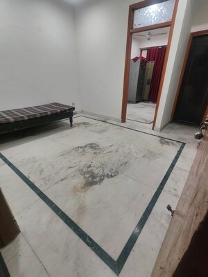Room in 1 BHK Apartment at Saket – for Rent