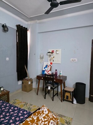 Living Room in 4 BHK Builder Floor at Sector 55 – for Rent
