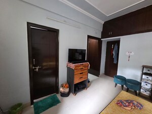 Bedroom in 4 BHK Builder Floor at Sector 55 – for Rent
