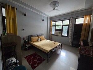 Living Room in 4 BHK Builder Floor at Sector 55 – for Rent