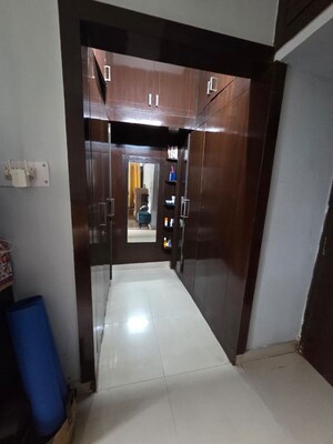 Room in 4 BHK Builder Floor at Sector 55 – for Rent