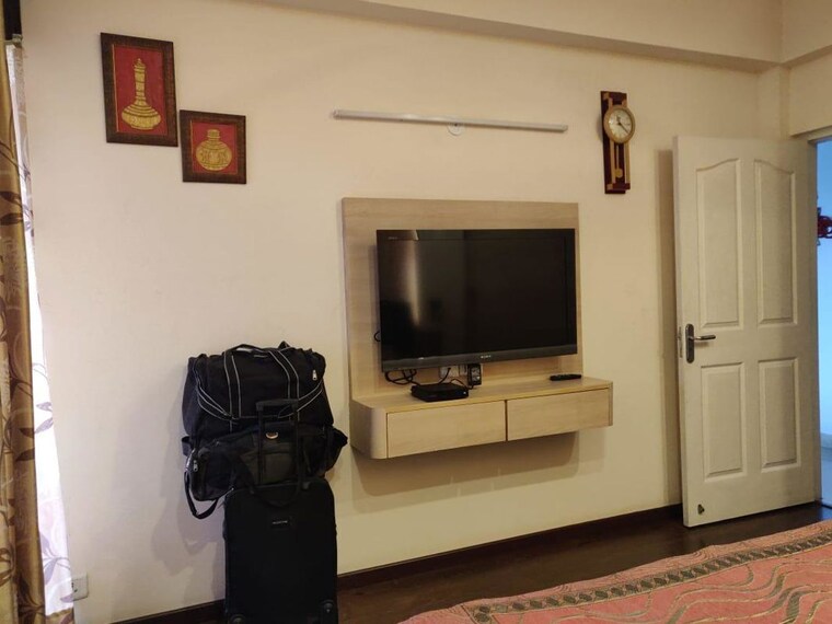 Living Room, great-value-sharanam 4 Bedroom 2185 Sq.Ft. Apartment In Sector 107 Noida 10774240