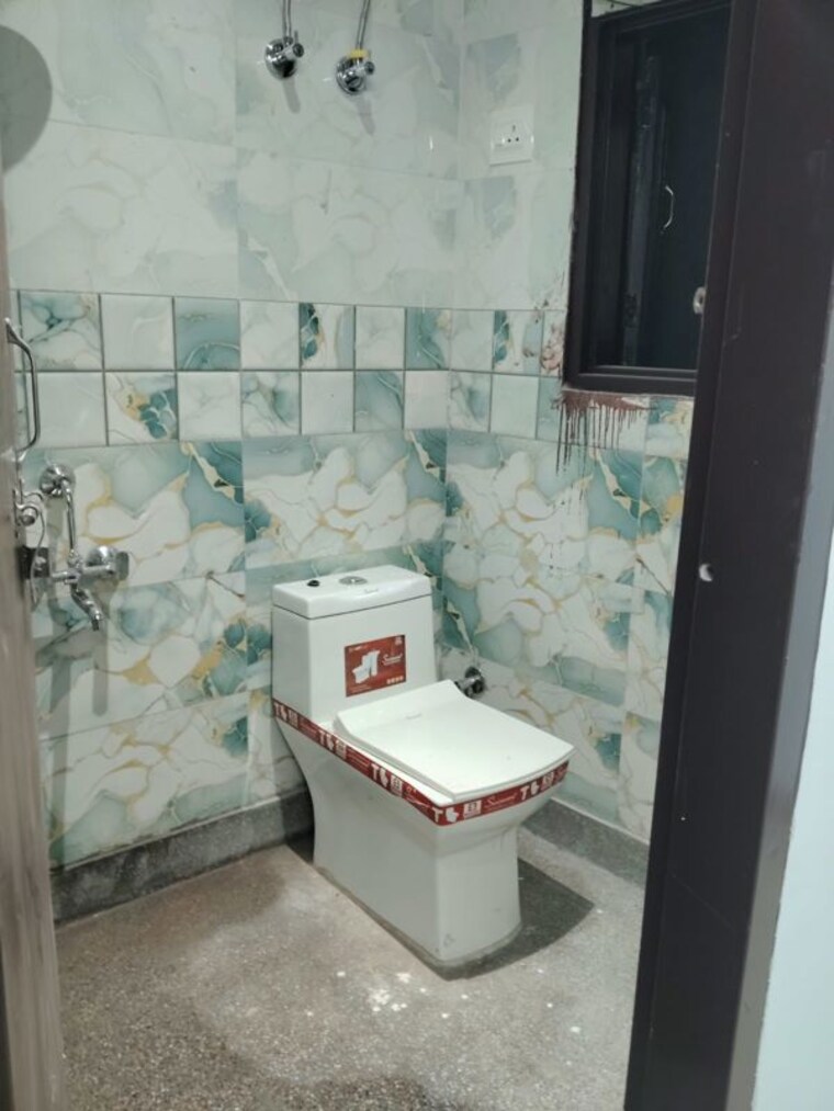 Bathroom, saket 1 Bedroom 450 Sq.Ft. Apartment In Saket Delhi 10774235