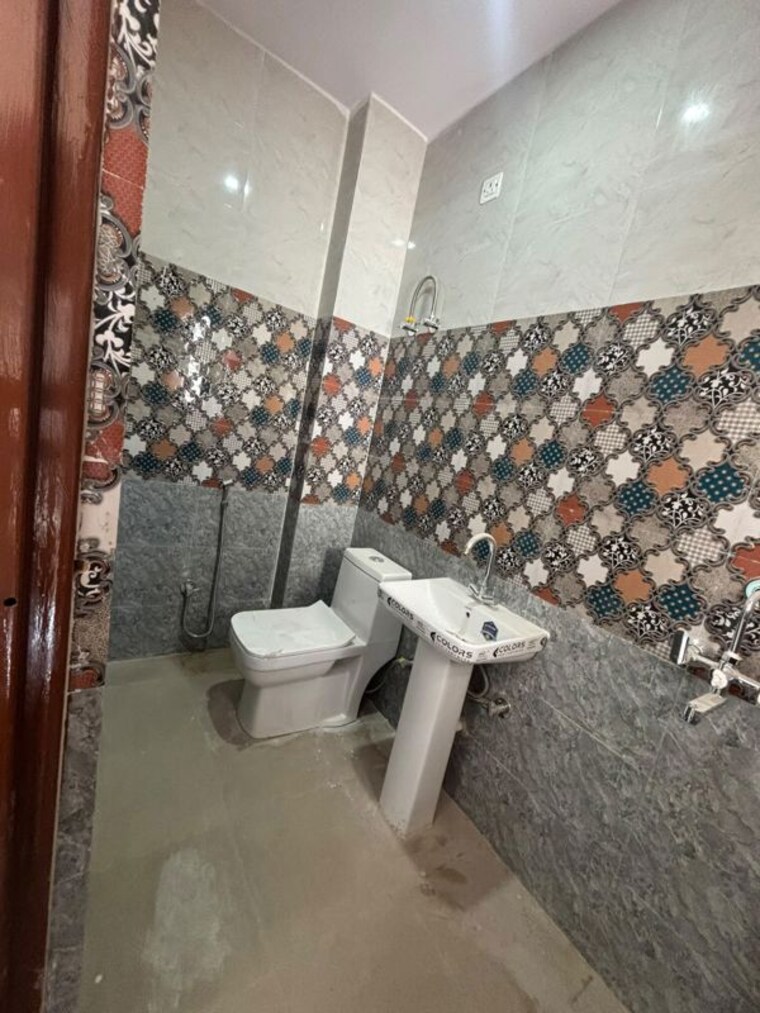 Bathroom, saket 1 RK 300 Sq.Ft. Builder Floor In Saket Delhi 10774285