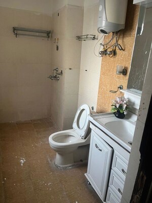 Bathroom in 3 BHK Apartment at Supertech Czar Suites, Omicron I Greater Noida – for Rent