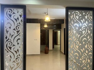 Room in 3 BHK Apartment at Supertech Czar Suites, Omicron I Greater Noida – for Rent