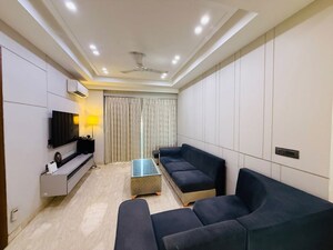 Room in 3 BHK Builder Floor at Sector 57 – for Sale