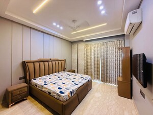 Bedroom in 3 BHK Builder Floor at Sector 57 – for Sale