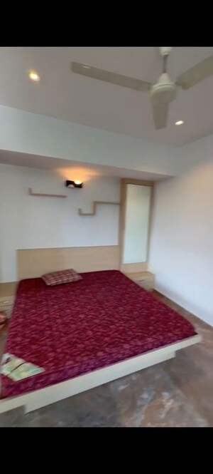 Room in 3 BHK Apartment at Hiranandani Meadows, Manpada – for Rent
