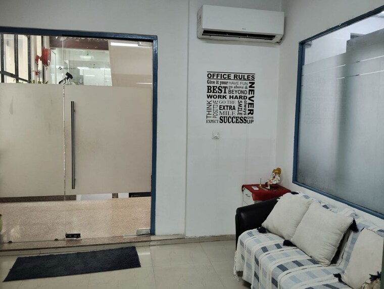 Team Area, sector 32 Commercial Office Space 3000 Sq.Ft. In Sector 32 Gurgaon 10774328
