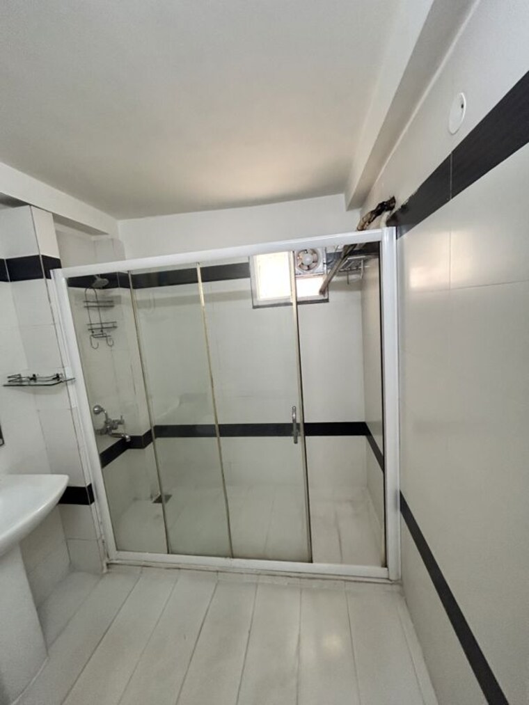 Bathroom, niharika-signature 4 Bedroom 2780 Sq.Ft. Apartment In Gachibowli Hyderabad 10774334
