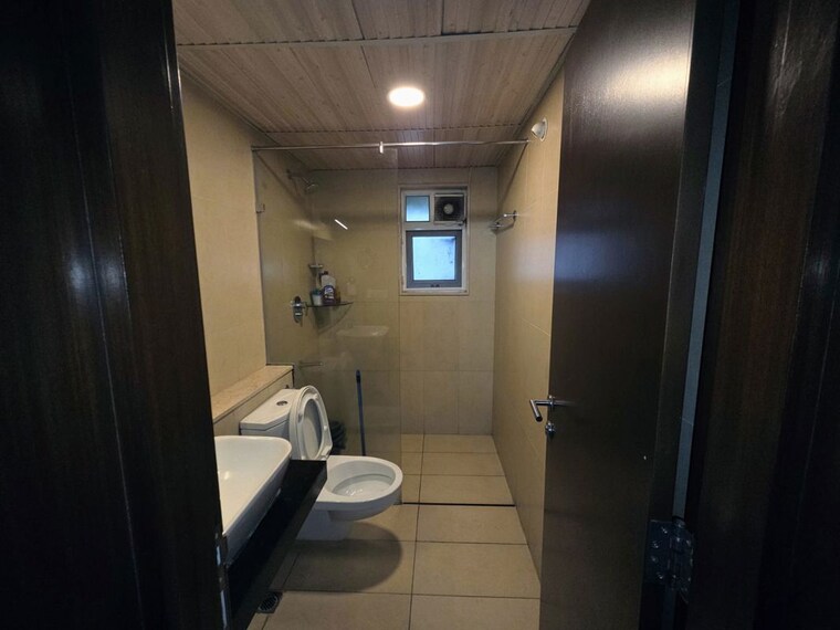 Bathroom, hebbal kempapura 3 Bedroom 1615 Sq.Ft. Apartment In Hebbal Kempapura Bangalore 10774394