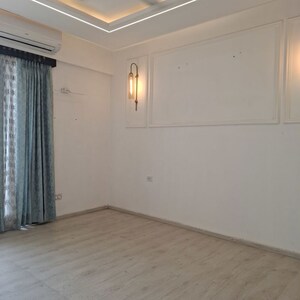 Furnished Amenities in 3.5 BHK Apartment at M3M Skywalk, Sector 74 – for Sale