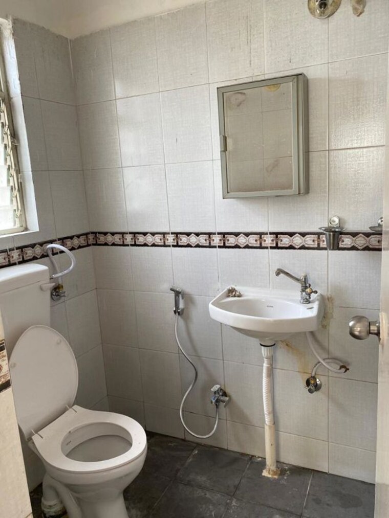 Bathroom, pentagon-fortune-east 3 Bedroom 1275 Sq.Ft. Apartment In Kharadi Pune 10774432
