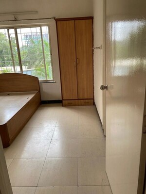 Room in 3 BHK Apartment at Pentagon Fortune East, Kharadi – for Rent