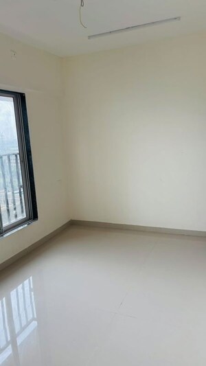 Room in 1 BHK Apartment at Om Ashoka Heights, Mulund West – for Rent