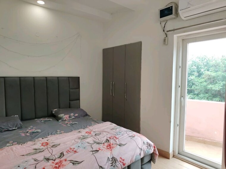 Bedroom, uppal-southend 2.5 Bedroom 180 Sq.Yd. Builder Floor In Sector 49 Gurgaon 10774446