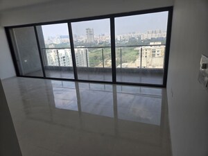 Room in 3 BHK Apartment at VTP Solitaire, Baner – for Rent