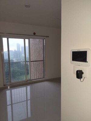 2 BHK Apartment – Entrance View at Mahaavir Exotique, Kharghar - for Rent