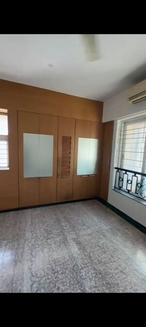 Bedroom in 6+ BHK Apartment at Hiranandani Meadows, Manpada – for Sale