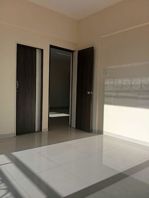 Room in 3 BHK Apartment at Matunga East – for Rent