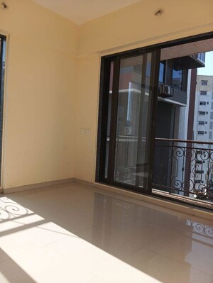 Room in 3 BHK Apartment at Matunga East – for Rent