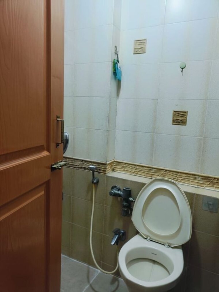 Bathroom, kukreja-golf-scappe 2 Bedroom 720 Sq.Ft. Apartment In Chembur Mumbai 10774533