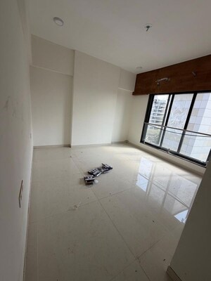 Room in 2 BHK Apartment at Kukreja Golf Scappe, Chembur – for Rent