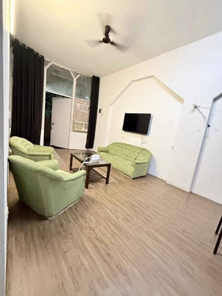 Team Area, greater kailash part 3 1 Bedroom 80 Sq.Yd. Independent House In Greater Kailash Part 3 Delhi 10774519