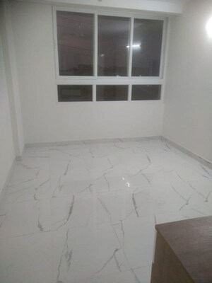 Room in 3 BHK Apartment at Mantri Lithos, Thanisandra – for Rent
