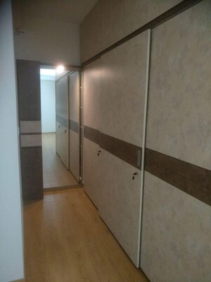 Room in 3 BHK Apartment at Mantri Lithos, Thanisandra – for Rent