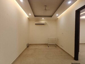 Room in 3 BHK Builder Floor at Greater Kailash I – for Rent