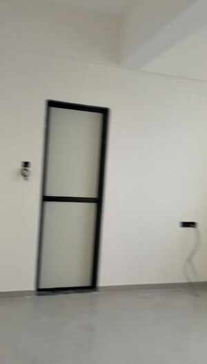 Furnished Amenities in 2 BHK Apartment at Anand Heights, Wadala – for Rent