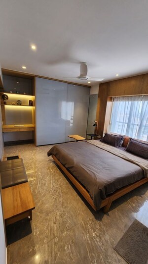 Bedroom in 4 BHK Apartment at Hubtown Ruby, Andheri West – for Rent
