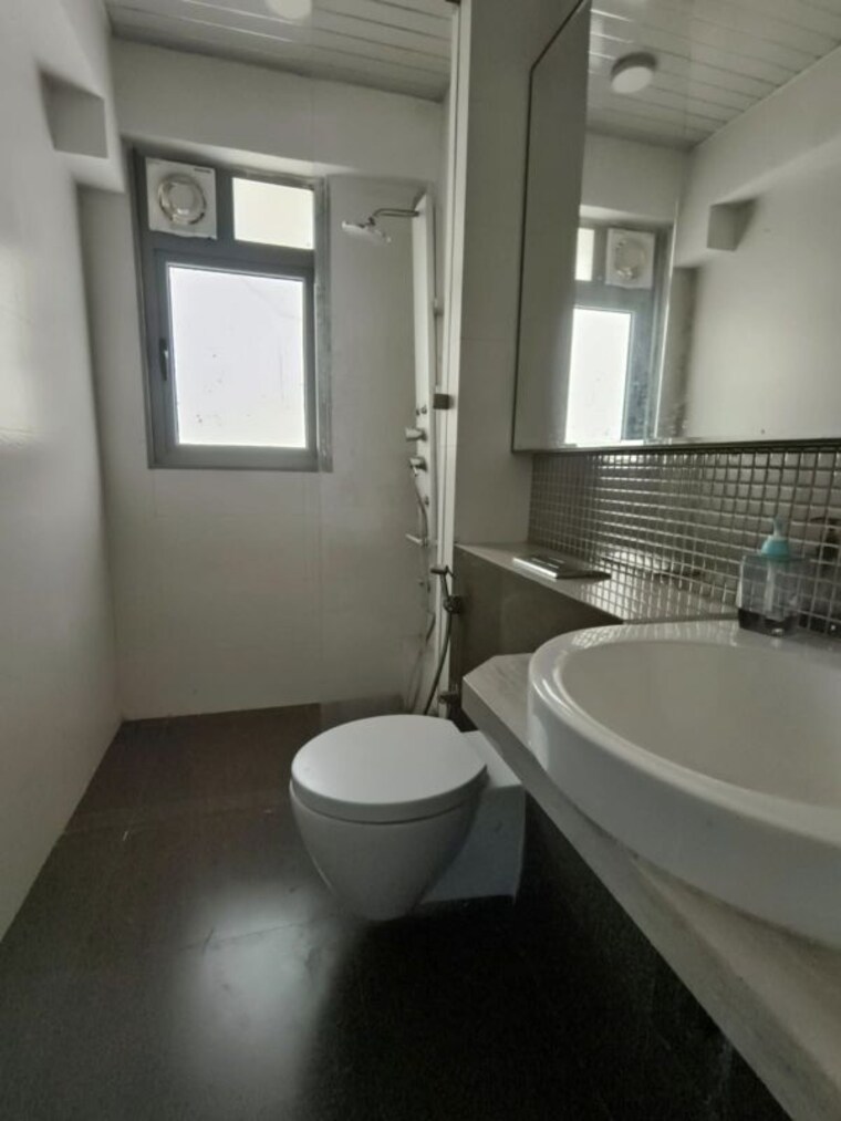 Bathroom, radius-imperial-heights 3.5 Bedroom 1900 Sq.Ft. Apartment In Goregaon West Mumbai 10774615