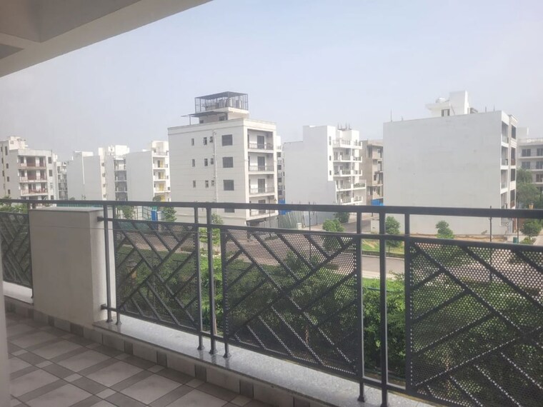 Balcony, central-park-flower-valley 4 Bedroom 2570 Sq.Ft. Apartment In Sohna Sector 33 Gurgaon 10774624