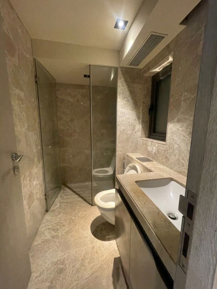 Bathroom, rustomjee-paramount 3 Bedroom 1340 Sq.Ft. Apartment In Khar West Mumbai 10774641