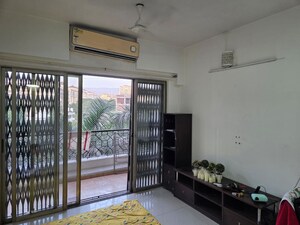 Room in 2 BHK Apartment at Bredco Viceroy Court, Kandivali East – for Sale