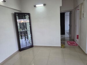 Room in 2 BHK Apartment at Bredco Viceroy Court, Kandivali East – for Sale