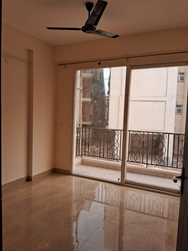 Room, signature-global-park 3 Bedroom 1210 Sq.Ft. Builder Floor In Sohna Sector 36 Gurgaon 10774635