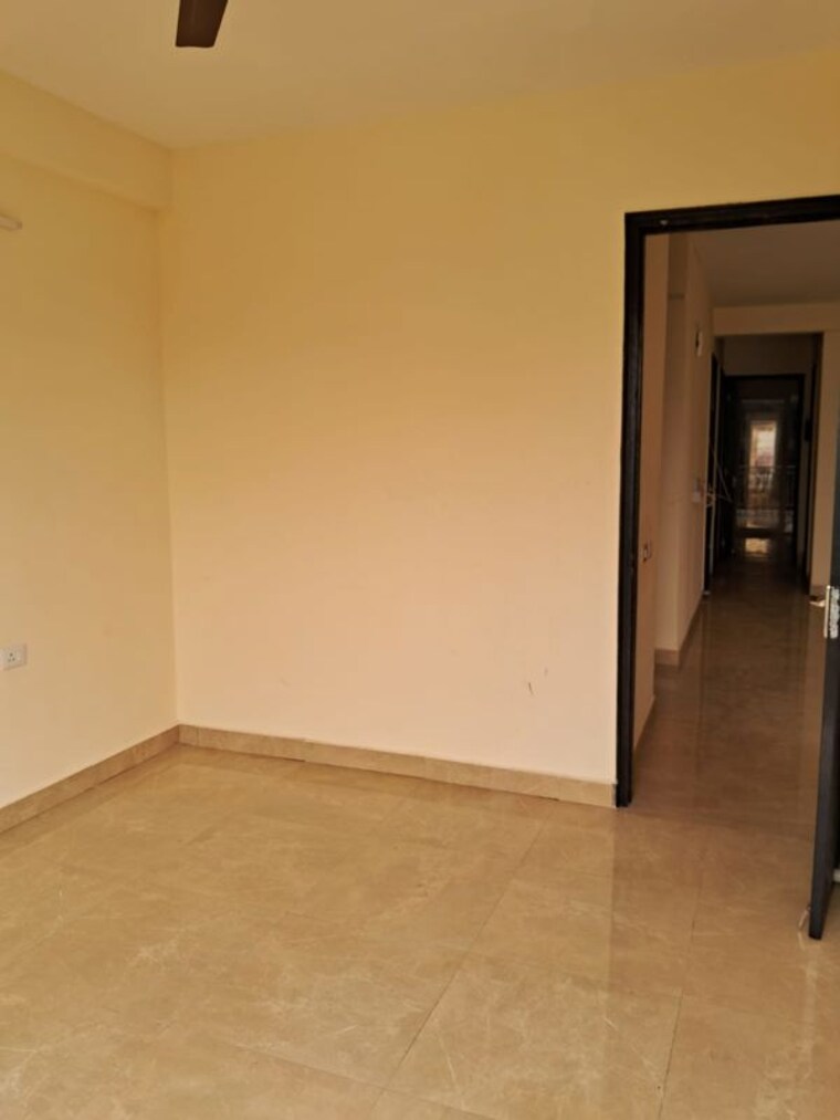 Room, signature-global-park 3 Bedroom 1210 Sq.Ft. Builder Floor In Sohna Sector 36 Gurgaon 10774635