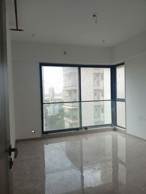 Room in 3 BHK Apartment at Jivan Prakash Apartment, Matunga West – for Rent
