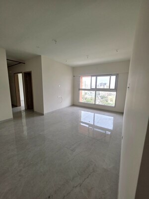 Room in 2 BHK Apartment at Ghodawat Skystar, Goregaon West – for Sale
