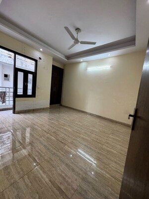 Room in 2 BHK Builder Floor at Chattarpur – for Rent