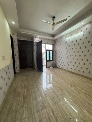 Room in 2 BHK Builder Floor at Chattarpur – for Rent
