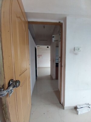 Building Lobby in 2 BHK Apartment at Swapnalok Apartment Andheri, Andheri East – for Rent