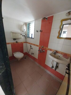 Team Area in 2 BHK Apartment at Swapnalok Apartment Andheri, Andheri East – for Rent