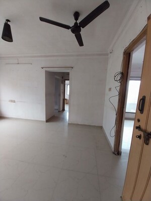 Room in 2 BHK Apartment at Swapnalok Apartment Andheri, Andheri East – for Rent