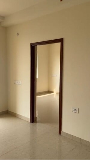 Room in 3 BHK Apartment at Aurobindo The Regent, Kondapur – for Sale